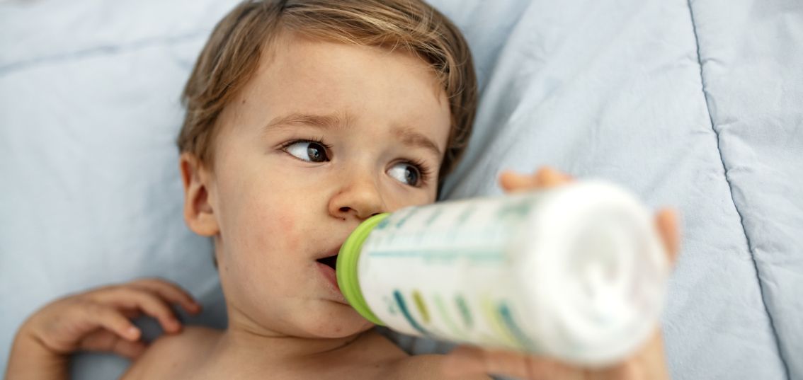 Quel lait de croissance dois-je prendre pour mon enfant ? Comment choisir ?