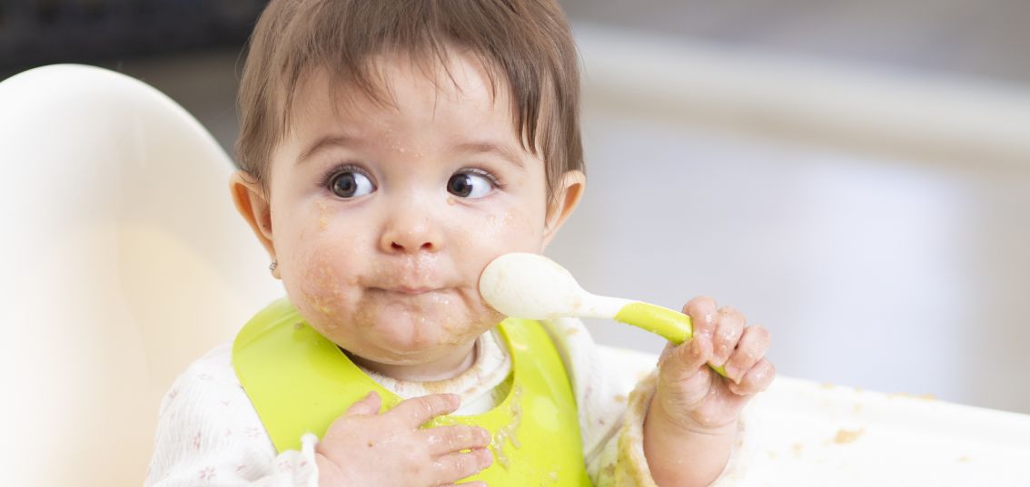 Mon bébé peut-il être allergique à un aliment ? Comment je fais pour diversifier son alimentation sans risque ?