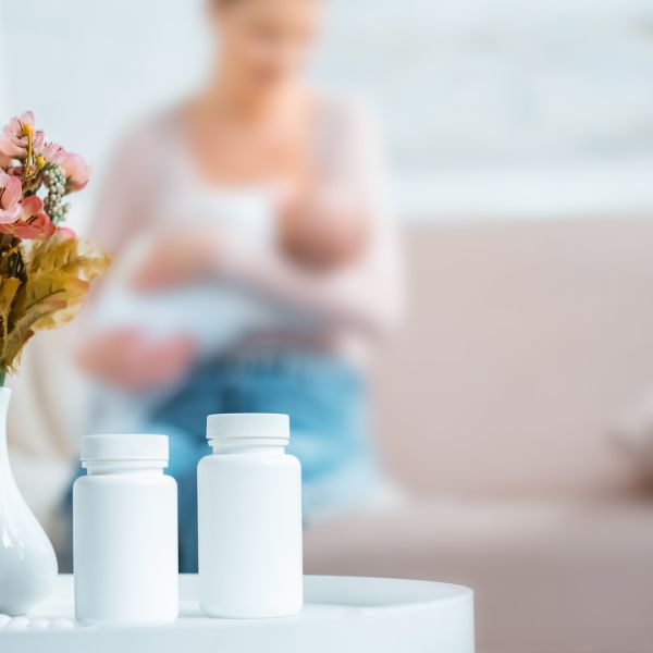 Il m’arrive de tomber malade l’hiver. Si j’allaite, je peux quand même me soigner ?