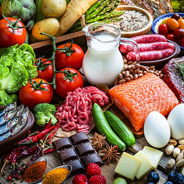 Toxoplasmose, listériose… qu’est-ce que j’ai le droit de manger pendant ma grossesse ?