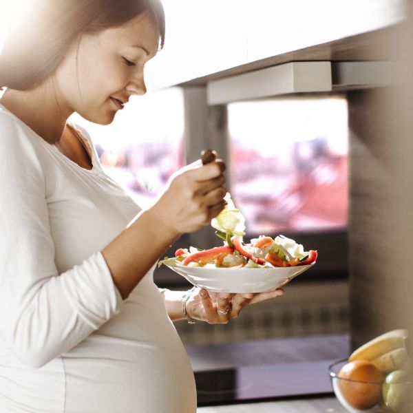 Je suis enceinte, qu’est-ce que j’ai le droit de manger ?