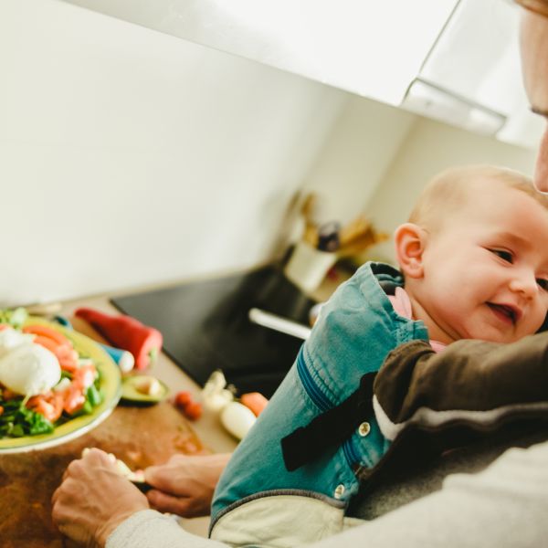 Est-ce possible d’arrêter d’allaiter et débuter la diversification alimentaire en même temps ?*